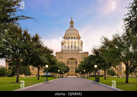 Le Texas State Capitol se réveille sous une douce lumière du matin à Austin, Texas. Banque D'Images