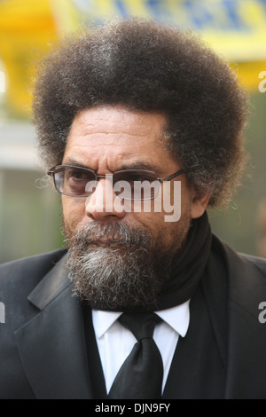 Le Dr Cornel West dehors et environ dans la région de Manhattan New York, USA - 01.05.12 Banque D'Images