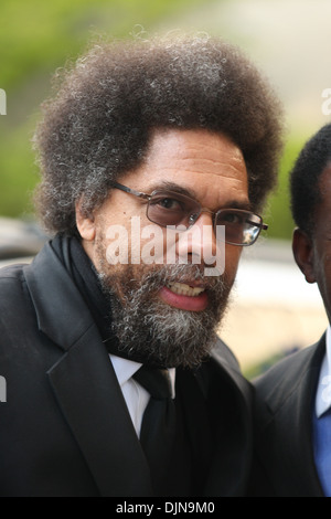 Le Dr Cornel West dehors et environ dans la région de Manhattan New York, USA - 01.05.12 Banque D'Images