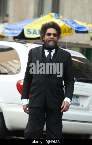 Le Dr Cornel West dehors et environ dans la région de Manhattan New York, USA - 01.05.12 Banque D'Images