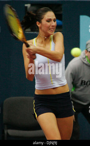 Apr 23, 2008 - Moscou, Russie - FICHIER : Tournoi de Tennis 2005 Coupe du Kremlin. La star du tennis russe ANASTASYA MYSKINA a annoncé qu'elle est enceinte de son premier enfant, attendu en mai. Son entraîneur Allemand, Jens Gerlach, est aussi un ancien petit ami. Myskina est supposé petit ami actuel est HC Dynamo Moscou hockey player Alexandr Stepanov, et elle a aussi été liée à Austrian tennis pro JŸrge Banque D'Images