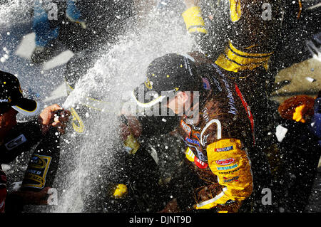 10 août 2008 : Kyle Busch de la M&M's Team Toyota remporte le centenier Bateaux au Glen à Watkins Glen International. (Crédit Image : Ã'Â© Cal Sport Media/ZUMA Press)(Image Crédit : © Alan Schwartz/Cal Sport Media) Banque D'Images