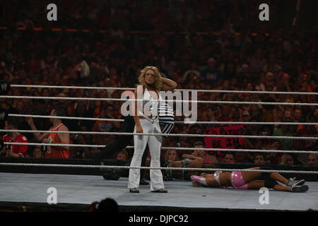 Mar 28, 2010 - Phoenix, Arizona, USA - BETH PHOENIX lors de WWE Wrestlemania 26. (Crédit Image : © Matt Roberts/ZUMA Press) Banque D'Images