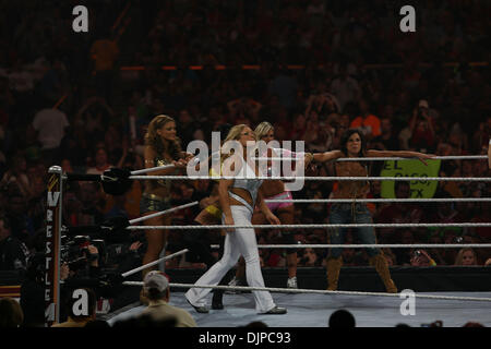 Mar 28, 2010 - Phoenix, Arizona, USA - BETH PHOENIX lors de WWE Wrestlemania 26. (Crédit Image : © Matt Roberts/ZUMA Press) Banque D'Images