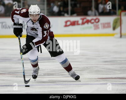 Mar 03, 2010 - Anaheim, Californie, USA - Colorado Avalanche Centre Ryan O'Reilly est photographié au cours d'un match de hockey contre les Ducks d'Anaheim au Honda Center. (Crédit Image : © Mark Samala/ZUMA Press) Banque D'Images