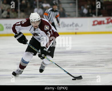 Mar 03, 2010 - Anaheim, Californie, USA - Colorado Avalanche Centre Ryan O'Reilly est photographié au cours d'un match de hockey contre les Ducks d'Anaheim au Honda Center. (Crédit Image : © Mark Samala/ZUMA Press) Banque D'Images