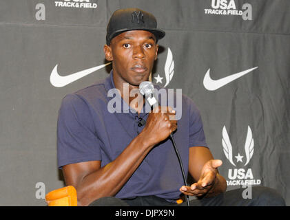 Apr 23, 2010 - Philadelphie, Pennsylvanie, États-Unis - USA or Olympique Usain Bolt rencontre la presse à une conférence de presse de la course de Philadelphie. Boulon sera exécuté pour la Jamaïque en l'équipe USA vs le monde 4x100 à la Penn Relays. (Crédit Image : © Ricky Fitchett/ZUMA Press) Banque D'Images