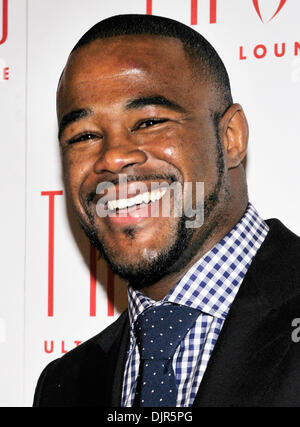 Le 29 mai 2010 - Las Vegas, Nevada, USA - fighter UFC Rashad Evans arrive à l'UFC 114 post après party au Tabu Lounge Ultra au MGM Grand Hotel/Casino, 29 mai 2010 à Las Vegas, Nevada. (Crédit Image : © David Becker/ZUMApress.com) Banque D'Images