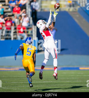 San Jose, CA, . 29 nov., 2013. Fresno State Bulldogs wide receiver Davante Adams (15) en action au cours de la NCAA Football match entre les San Jose State Spartans et le fresno State Bulldogs au Spartan Stadium à San Jose, CA. San Jose a défait Fresno State 62-52. Damon Tarver/CSM/Alamy Live News Banque D'Images