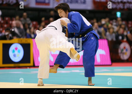 Tokyo Metropolitan Gymnasium, Tokyo, Japon. 29 nov., 2013. Nae Udaka (JPN), le 29 novembre 2013 - Judo : Grand Slam Tokyo 2013, Women's 57kg 1er tour au Tokyo Metropolitan Gymnasium, Tokyo, Japon. Credit : Yusuke Nakanishi/AFLO SPORT/Alamy Live News Banque D'Images