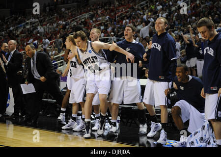 20 mars 2010 - San Jose, Californie, États-Unis - 20 mars 2010 : Le banc de Butler célèbre en les dernières secondes au cours de deuxième tour jouer dans la région de l'Ouest entre les Bulldogs de Butler et de l'État à Murray Racers HP Pavilion de San Jose, Californie. Butler avancé pour le Sweet 16 avec une victoire 54-52. (Crédit Image : © Matt Cohen/ZUMApress.com) Southcreek/mondial Banque D'Images