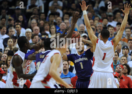 20 mars 2010 - San Jose, Californie, États-Unis - 20 mars 2010 : Washington JR guard Venoy Overton (1) au cours de la balle sur second tour jouer dans la région de l'Est entre le New Mexico Lobos et le Washington Huskies au Pavilion HP à San Jose, Californie. Washington avancé pour le Sweet 16 avec une rout 82-64. (Crédit Image : © Matt Cohen/ZUMApress.com) Southcreek/mondial Banque D'Images