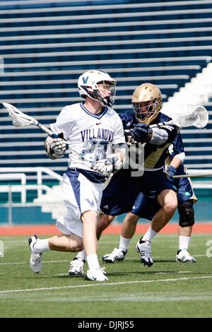 Avril 03, 2010 - Philadelphie, Pennsylvanie, États-Unis - 03 Avril 2010 : Villanova Milieu Paul Webber (23) au cours de l'action jeu acrosse entre les combats irlandais de Notre Dame et de la tenue à Wildcats Villanova Villanova Stadium à Villanova, en Pennsylvanie. Les Wildcats défait les combats 9-8 irlandais. (Crédit Image : © Alex Cena/ZUMApress.com) Southcreek/mondial Banque D'Images