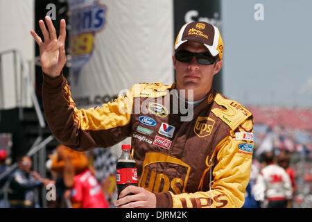 Avril 25, 2010 - Lincoln, Nebraska, États-Unis - 25 Avril 2010 : chauffeur UPS David Ragan (6) avant l'Aaron's 499 à Talladega SuperSpeedway à Lincoln, en Alabama. (Crédit Image : © Jason Clark/ZUMApress.com) Southcreek/mondial Banque D'Images