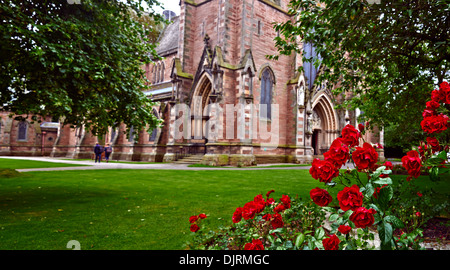 Cathédrale d'Inverness également connu sous le nom de l'église cathédrale de Saint Andrew (1866-69) Banque D'Images