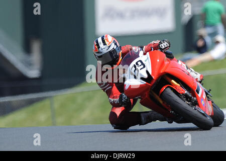 14 mai 2010 - Sonoma, Californie, États-Unis - 14 mai 2010 : Lenny Hale Hale sur le Racing Yamaha YZF-R6 (139) rides au cours de la pratique de l'AMA Côte Ouest Moto Jam tenue à Infineon à Sonoma, CA. (Crédit Image : © Matt Cohen/ZUMApress.com) Southcreek/mondial Banque D'Images