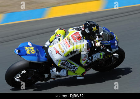 14 mai 2010 - Sonoma, Californie, États-Unis - 14 mai 2010 : Tommy Hayden sur le Rockstar/Makita Suzuki GSX-R1000 (22 tours) au cours de la pratique de l'AMA Côte Ouest Moto Jam tenue à Infineon à Sonoma, CA. (Crédit Image : © Matt Cohen/ZUMApress.com) Southcreek/mondial Banque D'Images