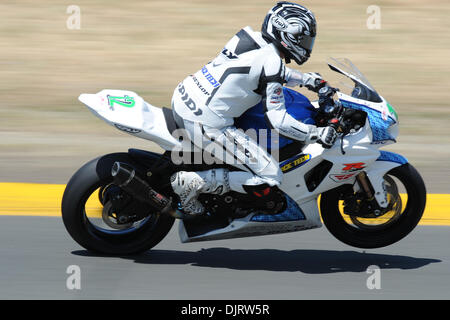 14 mai 2010 - Sonoma, Californie, États-Unis - 14 mai 2010 : Gibson Trent sur la Gibson Motorsports Suzuki GSX-R1000 (12 tours) au cours de la pratique de l'AMA Côte Ouest Moto Jam tenue à Infineon à Sonoma, CA. (Crédit Image : © Matt Cohen/ZUMApress.com) Southcreek/mondial Banque D'Images