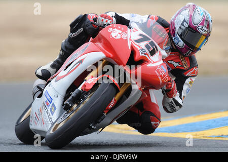 15 mai 2010 - Sonoma, Californie, États-Unis - 15 mai 2010 : Huntley Nash sur l'Huntley Nash Yamaha YZF-R6 (75) en SuperSport dans la qualification de l'AMA Côte Ouest Moto Jam tenue à Infineon à Sonoma, CA. (Crédit Image : © Matt Cohen/ZUMApress.com) Southcreek/mondial Banque D'Images