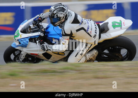 15 mai 2010 - Sonoma, Californie, États-Unis - 15 mai 2010 : Gibson Trent sur la Gibson Motorsports Suzuki GSX-R1000 (12) en SuperBike américain dans la qualification de l'AMA Côte Ouest Moto Jam tenue à Infineon à Sonoma, CA. (Crédit Image : © Matt Cohen/ZUMApress.com) Southcreek/mondial Banque D'Images