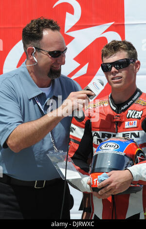 16 mai 2010 - Sonoma, Californie, États-Unis - 16 mai 2010 : troisième SuperSport place Tyler OÃ•Hara sur le podium à la côte ouest de l'AMA Moto Jam tenue à Infineon Raceway à Sonoma, CA. (Crédit Image : © Matt Cohen/ZUMApress.com) Southcreek/mondial Banque D'Images