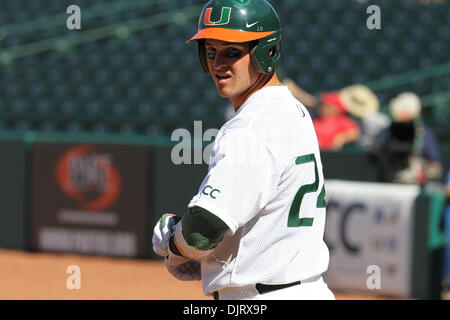 26 mai 2010 - Greensboro, en Caroina, États-Unis - 26 mai 2010 : le CAC du joueur de l'année Yasnami Grandal a poursuivi son amélioration des performances contre Florida State à NewBridge Bank Park à Greensboro, en Caroina. Miami allait battre rival Florida State 9-3. (Crédit Image : © Jim Dedmon/ZUMApress.com) Southcreek/mondial Banque D'Images