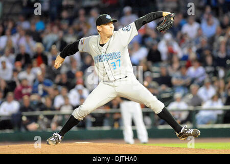 Le lanceur partant de Syracuse Stephen Strasburg offre un emplacement dans le bas de la sixième manche contre Rochester. Nationals de Washington le tangage perspective Stephen Strasburg a obtenu la victoire pour Syracuse défait Rochester 5-pour-1 devant une foule de 12 590 vente à Frontier Field à Rochester, NY (crédit Image : © Michael Johnson/ZUMApress.com) Southcreek/mondial Banque D'Images