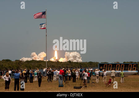 La navette spatiale Atlantis décollera de lancement 39-A au Centre spatial Kennedy pour son dernier lancement prévu le 14 mai 2010 à Cape Canaveral, en Floride. Atlantis est prévu pour une mission de 13 jours vers la Station spatiale internationale. (Crédit Image : © Don Montague/ZUMApress.com) Southcreek/mondial Banque D'Images