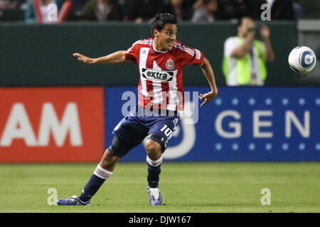 24 avril 2010 : le milieu de Chivas USA # 10 Jésus Padilla en action pendant le Chivas USA vs les San Jose Earthquakes match au Home Depot Center de Carson, en Californie. Chivas a ensuite battu les tremblements de terre avec un score final de 3-2. Crédit obligatoire : Brandon Parry / Southcreek Global (Image Crédit : © Brandon Parry/ZUMApress.com) Southcreek/mondial Banque D'Images