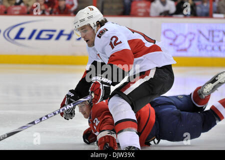 Washington D.C. Verizon Center. Centre des Sénateurs d'Ottawa .Mike Fisher # 12 partie de la LNH, les Sénateurs d'Ottawa à l'action ; Les Capitals de Washington, les sénateurs gagner en prolongation 5-4 avec secondes sur l'horloge. (Crédit Image : © Roland Pintilie/global/ZUMApress.com) Southcreek Banque D'Images