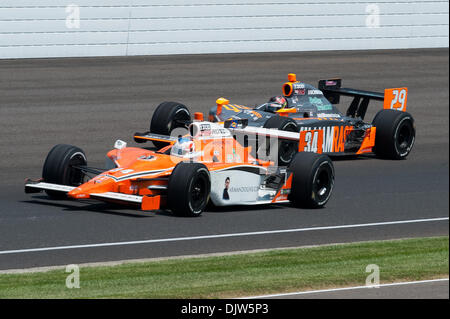 2010 Indianapolis 500. Dimanche, 30 mai 2010..Franchitti remporte le 2ème Indy 500. (Crédit Image : © Mike Taylor/ZUMApress.com) Southcreek/mondial Banque D'Images