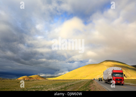 Paysage de montagne, la plus proche du Lac Namtso à Lhassa, Lhassa, Tibet, Chine Préfecture Banque D'Images