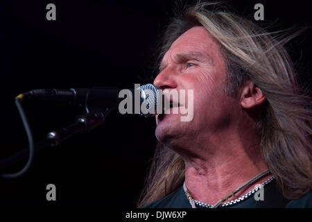 Lincoln, en Californie, aux États-Unis. 29 novembre 2013. Charlie Huhn de Foghat effectue à Thunder Valley Casino Resort de Lincoln, en Californie le 29 novembre 2013 Crédit : Randy Miramontez/Alamy Live News Banque D'Images