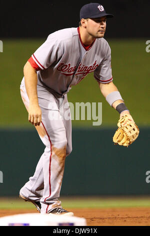Nationals de Washington de troisième but Ryan Zimmerman (11) attend une balle au sol pendant les ressortissants match contre les Cardinals de Saint-Louis au Busch Stadium de Saint-Louis, Missouri. (Crédit Image : © David Welker/ZUMApress.com) Southcreek/mondial Banque D'Images