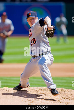 20 mai 2010 : le lanceur partant des Detroit Tigers Jeremy Bonderman (38) en action pendant le match entre l'Oakland A's et les Tigers de Detroit au Oakland-Alameda County Coliseum à Oakland CA. Les Tigres défait les A's 5-2. (Crédit Image : © Damon Tarver/global/ZUMApress.com) Southcreek Banque D'Images