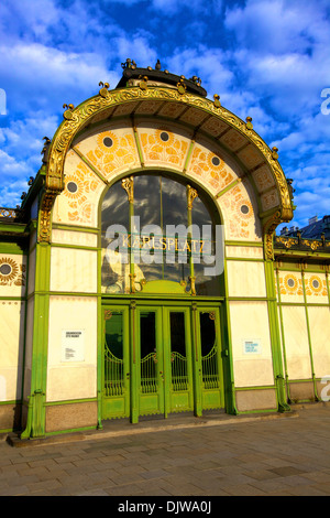 Otto Wagner's Station Art Nouveau conçu pour Stadtbahn, Vienne, Autriche, Europe Centrale Banque D'Images