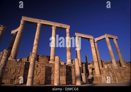 Théâtre, Leptis Magna, au coucher du soleil. La Libye Banque D'Images