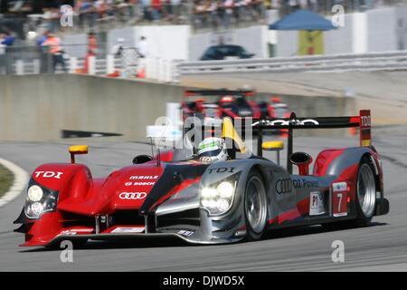 Le 2 octobre 2010 - Braselton, Géorgie, USA - La # 7 Audi Sport Team Joest Audi R15 a terminé 3ème dans la catégorie P1 dans le 2010 13e édition de Petit Le Mans à Road Atlanta. Pilotes pour Audi Sport Team Joest sont Rinaldo Capello, Tom Kristensen et Allan McNish. (Crédit Image : © Everett Davis/ZUMApress.com) Southcreek/mondial Banque D'Images