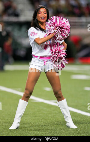03 octobre, 2010 - Saint Louis, Missouri, United States of America - Rams cheerleader pendant un match entre les Saint Louis Rams et les Seahawks de Seattle à l'Edward Jones Dome à Saint Louis, Missouri. Les Béliers défait Seahawks 20-3. (Crédit Image : © Jimmy Simmons/ZUMApress.com) Southcreek/mondial Banque D'Images