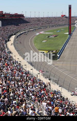 10 octobre 2010 - Fontana, California, United States of America - L'Auto Club Speedway accueille le tournant du Pepsi Max 400 (Image Crédit : © Brandon Parry/ZUMApress.com) Southcreek/mondial Banque D'Images