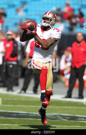 24 octobre, 2010 ; San Francisco 49ers Shawntae Spencer évoluait (36) au cours de l'échauffement au stade Bank of America à Charlotte, NC. À la moitié de sa une égalité des..Jim Dedmon/CSM(Image Crédit : © Jim Dedmon/Cal/ZUMApress.com) Media Sport Banque D'Images