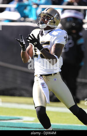 7 novembre, 2010 ; New Orleans Saints wide receiver Courtney Roby (15) au stade Bank of America à Charlotte, NC. Score à la moitié est Saints 14- Panthers 3..Jim Dedmon/CSM(Image Crédit : © Jim Dedmon/Cal/ZUMApress.com) Media Sport Banque D'Images