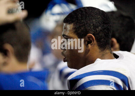 11 novembre 2010 - Tampa, FL, USA - TP   330475 FONDATION FOOTBALL 11.EDMUND D. Fountain | fois .(11/11/2010 Tampa) Jesuit High School football player Anthony Harrell, # 11, montres son équipe jouer sur catholique Tampa Novembver 11, 2010 à Tampa. [EDMUND D. FONTAINE, fois] (crédit Image : © St. Petersburg Times/ZUMAPRESS.com) Banque D'Images