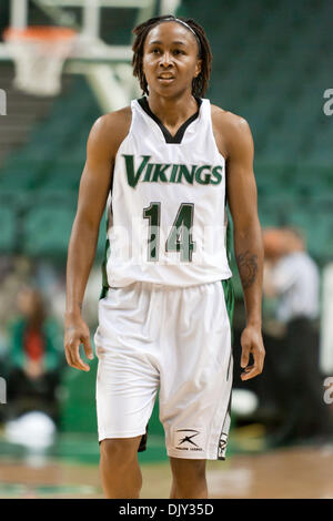 19 novembre 2010 - Cleveland, Ohio, United States of America - Cleveland State Vikings guard Shawnita Garland (14) pendant le match contre Niagara. Cleveland State défait 64-50 à la Niagara Wolstein Center de Cleveland (Ohio). (Crédit Image : © Frank Jansky/global/ZUMAPRESS.com) Southcreek Banque D'Images