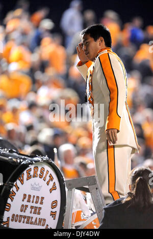 20 novembre 2010 - Nashville, Tennessee, États-Unis d'Amérique - Le Maine bénévoles leader du groupe pendant le jeu entre le Vanderbilt Commodores et Tennessee bénévoles au stade Vanderbilt à Nashville, Tennessee. Les volontaires ont vaincu les commodores 24 à 10. (Crédit Image : © Bryan Hulse/global/ZUMAPRESS.com) Southcreek Banque D'Images