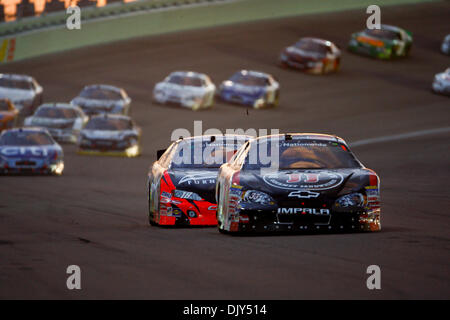 20 novembre 2010 - Homestead, Floride, États-Unis d'Amérique - Danica Patrick obtenir au cours de la NASCAR Sprint Cup Series Ford 300 à Homestead Miami Speedway à Homestead, Floride. (Crédit Image : © Ben Hicks/ZUMAPRESS.com) Southcreek/mondial Banque D'Images