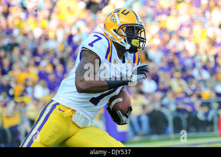 20 novembre 2010 - Baton Rouge, Louisiane, États-Unis d'Amérique - Patrick Peterson # 7 de la LSU Tigers. LSU a défait l'Université du Mississippi 43 - 36 au Tiger Stadium le 20 novembre 2010 à Baton Rouge, Louisiane. (Crédit Image : © Stacy Revere/ZUMAPRESS.com) Southcreek/mondial Banque D'Images