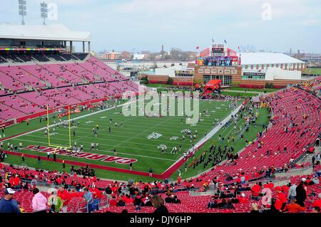 20 novembre 2010 - Louisville, Kentucky, États-Unis d'Amérique - Louisville Cardinals PaPa Johns Cardinal Stadium. West Virginia Mountaineers défait Louisville Cardinals 17 -10 à PaPa Johns Cardinal Stadium Louisville, Kentucky. (Crédit Image : © Scott Davis/ZUMAPRESS.com) Southcreek/mondial Banque D'Images