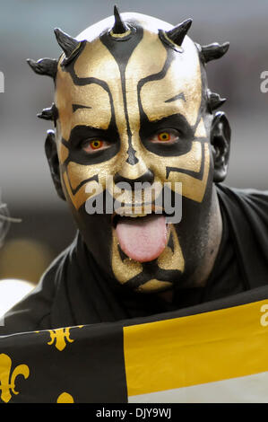 25 nov., 2010 - Arlington, Texas, United States of America - New Orleans fanatiques pendant le jeu comme la Nouvelle Orleans Saints revenir à vaincre les Dallas Cowboys 30-27 au Cowboys Stadium à Arlington, au Texas. (Crédit Image : © Steven Leija/global/ZUMAPRESS.com) Southcreek Banque D'Images