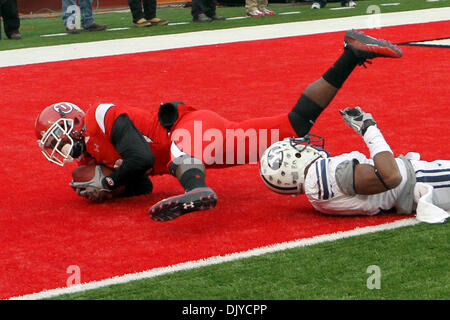 Le 27 novembre 2010 - South Jordan, Utah, United States of America - Utah vient de derrière pour battre BYU à 17-16 en Utah's Rice-Eccles Stadium..Stephen Holt / Southcreek Global (Image Crédit : © Stephen Holt/ZUMAPRESS.com) Southcreek/mondial Banque D'Images